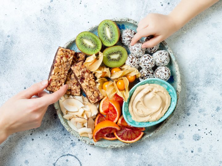 Healthy Snacks on the Go: Satisfying Cravings with Nutritious Bites