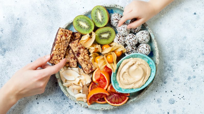 Healthy Snacks on the Go: Satisfying Cravings with Nutritious Bites